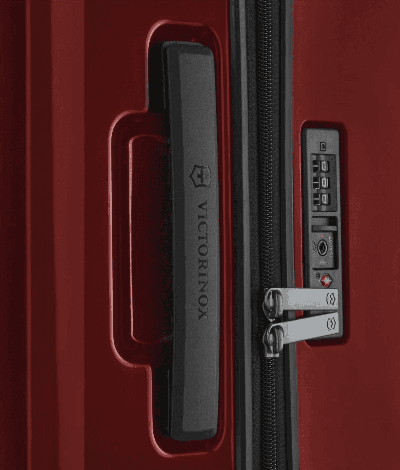 Куфар Victorinox Airox, Medium Hardside Case, Victorinox Red — снимка 6