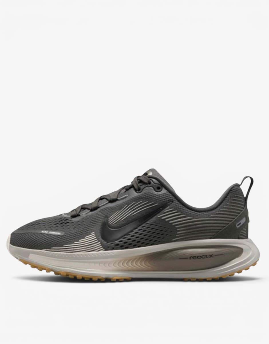 NIKE Vomero 18 GS Gray