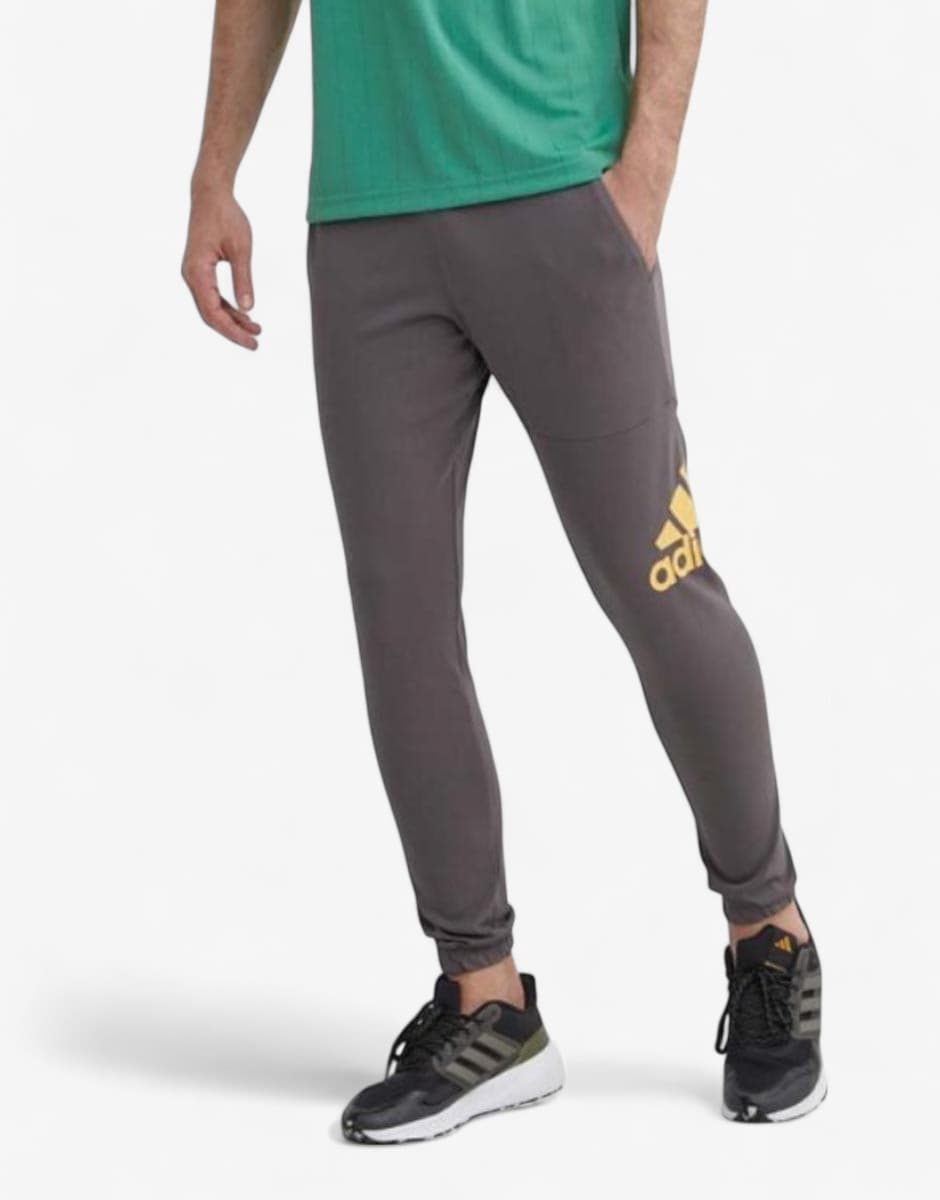 ADIDAS Essentials Badge Of Sport Pants Brown — снимка 3